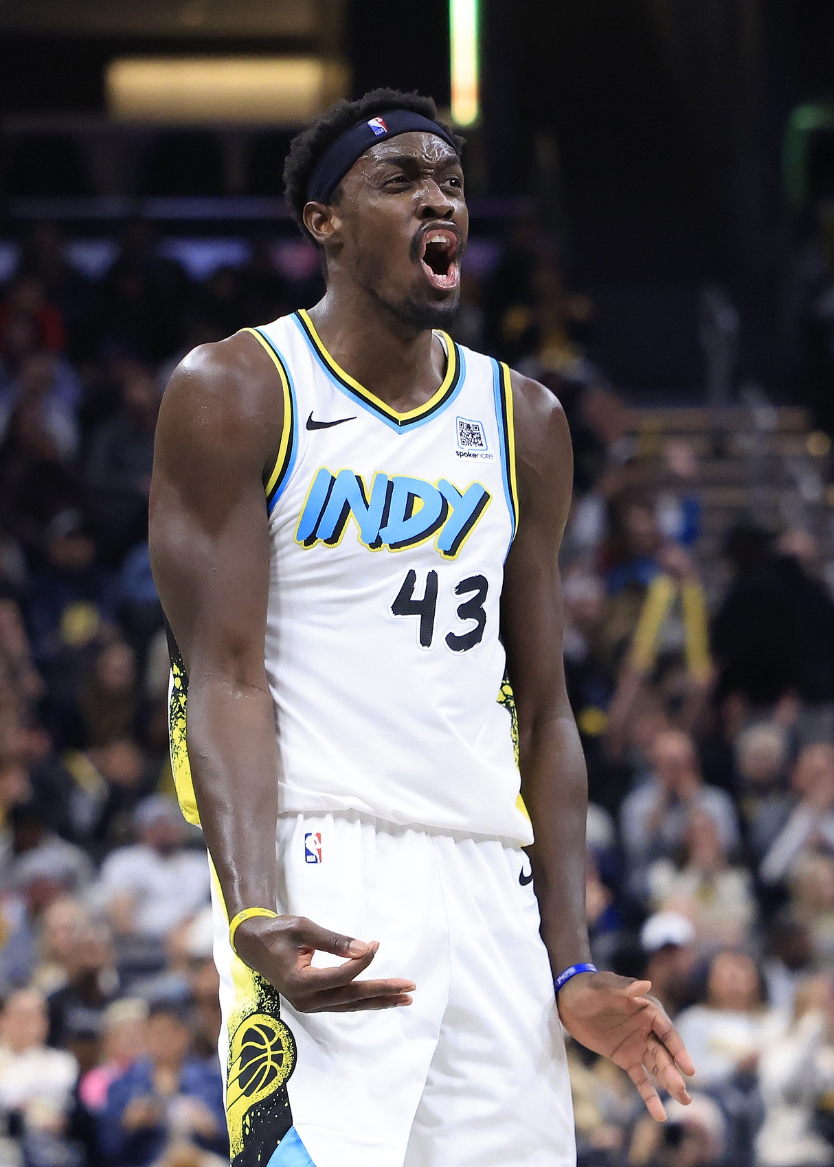 西亚卡姆回归赛场，挺进下一轮首场状态亮眼，巴黎圣日耳曼观众沸腾！